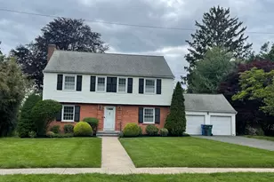 20 Broadfield Rd, Hamden, CT 06517 - Photo 1