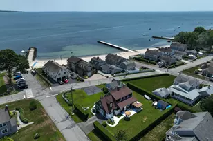 4 Nehantic Dr, East Lyme, CT 06357 - Photo 1