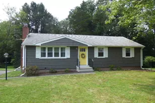 18 Crest Rd, Southington, CT 06489 - Photo 1