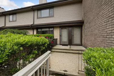 2539 Bedford Street #APT 33F, Stamford, CT 06905 - Photo 1