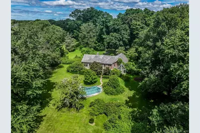 32 Locust Road, Greenwich, CT 06831 - Photo 1