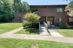 91 Webster Ct, Newington, CT 06111 - Photo 1