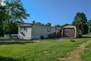 10 Terrace Dr, Plainfield, CT 06374 - Photo 1