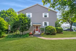 746 Long Hill Rd, Middletown, CT 06457 - Photo 1