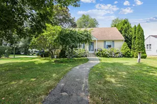 43 Eastwood Rd, Groton, CT 06340 - Photo 1