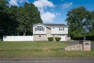 23 Muller St, New Fairfield, CT 06812 - Photo 1