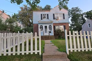 157 Pembroke St, Hartford, CT 06112 - Photo 1