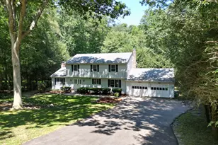 11 Queen Eleanor Dr, Ledyard, CT 06335 - Photo 1