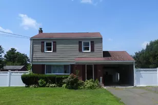 31 Putnam Ln, Enfield, CT 06082 - Photo 1