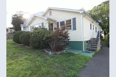 490 Woodside Avenue, Bridgeport, CT 06606 - Photo 1