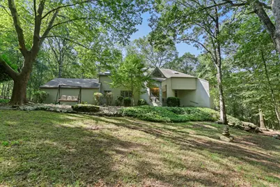 352 Good Hill Road, Weston, CT 06883 - Photo 1