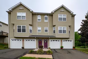 3 Sarah's Pl, Wallingford, CT 06492 - Photo 1