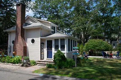 24 Town Road, East Lyme, CT 06357 - Photo 1