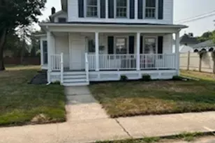 27 Canal St, Plainville, CT 06062 - Photo 1