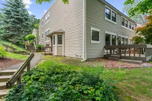 31 Stevens Pl, Rocky Hill, CT 06067 - Photo 1