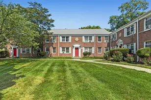 72 Standish Rd, Stamford, CT 06902 - Photo 1