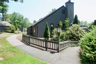 142 Mallard Dr, Avon, CT 06001 - Photo 1