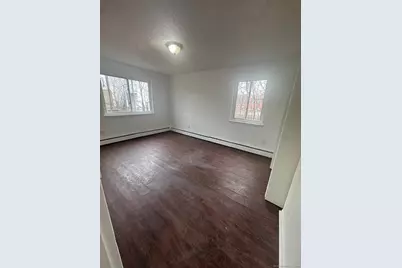 129 Black Rock Avenue #21, Bridgeport, CT 06605 - Photo 1
