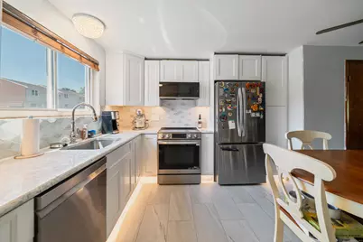 1081 New Haven Road #APT 14A, Naugatuck, CT 06770 - Photo 1