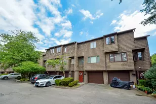 27 Towne House Rd, Hamden, CT 06514 - Photo 1