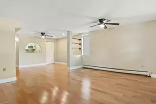 15 Ellsworth St, Bridgeport, CT 06605 - Photo 1