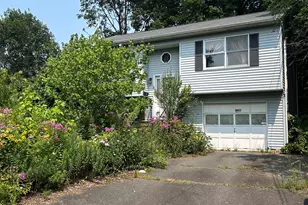 71 York St, Waterbury, CT 06704 - Photo 1