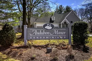 4 Manor House Ln, Milford, CT 06461 - Photo 1