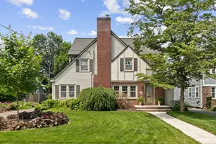 40 Linnard Rd, West Hartford, CT 06107 - Photo 1