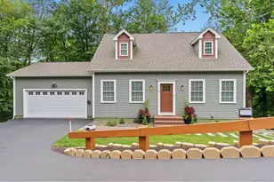 11 Hamilton Rd, East Granby, CT 06026 - Photo 1