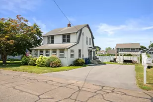 33 Billow Rd, Old Lyme, CT 06371 - Photo 1