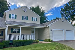 8 Dibble Hollow Ln, Windsor Locks, CT 06096 - Photo 1