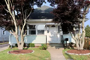 32 Denison Ave, Groton, CT 06340 - Photo 1