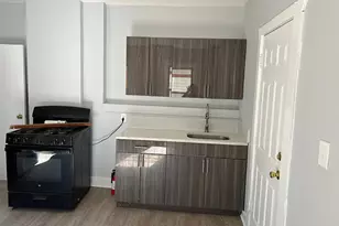 651 Maple St, Bridgeport, CT 06608 - Photo 1