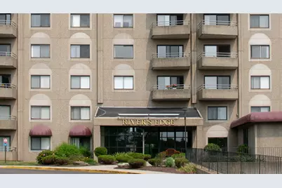 111 Dekoven Drive #APT 802, Middletown, CT 06457 - Photo 1