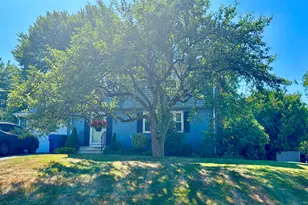 71 Garden Dr, Berlin, CT 06037 - Photo 1