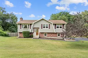 8 Birchwood Rd, Seymour, CT 06483 - Photo 1