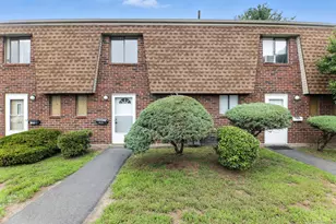 186 Wakefield Cir, East Hartford, CT 06118 - Photo 1