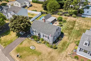 694 Jennings Rd, Fairfield, CT 06824 - Photo 1