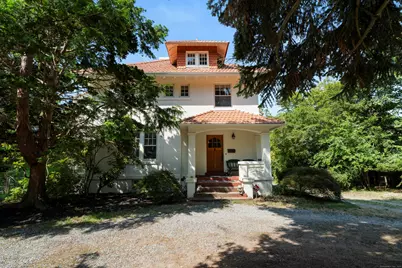 845 Ocean Avenue, New London, CT 06320 - Photo 1