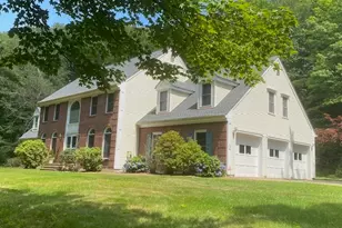 34 Apple Ln, Middletown, CT 06457 - Photo 1