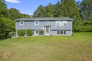 6 Holly Ln, Brookfield, CT 06804 - Photo 1