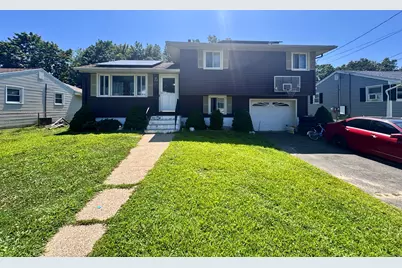 27 Jodie Circle, Waterbury, CT 06706 - Photo 1