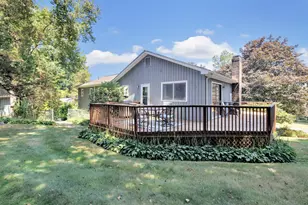 32 Adams Dr, Shelton, CT 06484 - Photo 3