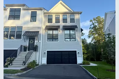 61 Brentwood Circle #66, Danbury, CT 06810 - Photo 1