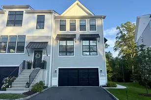 61 Brentwood Cir, Danbury, CT 06810 - Photo 1