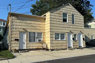 21 Amity St, New London, CT 06320 - Photo 1