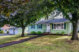 6 Center Ct, Newington, CT 06111 - Photo 1