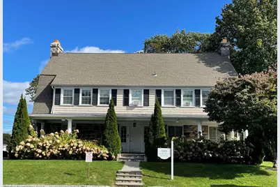 151 Courtland Avenue #APT 1, Stamford, CT 06902 - Photo 1