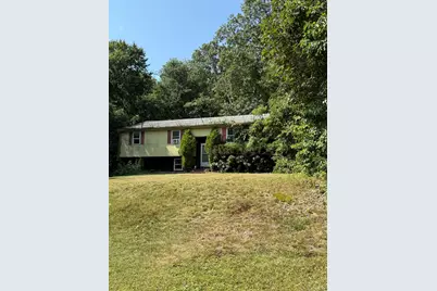 31 Country Lane, East Hampton, CT 06424 - Photo 1