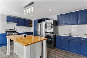 160 Easton Ave, Waterbury, CT 06704 - Photo 1